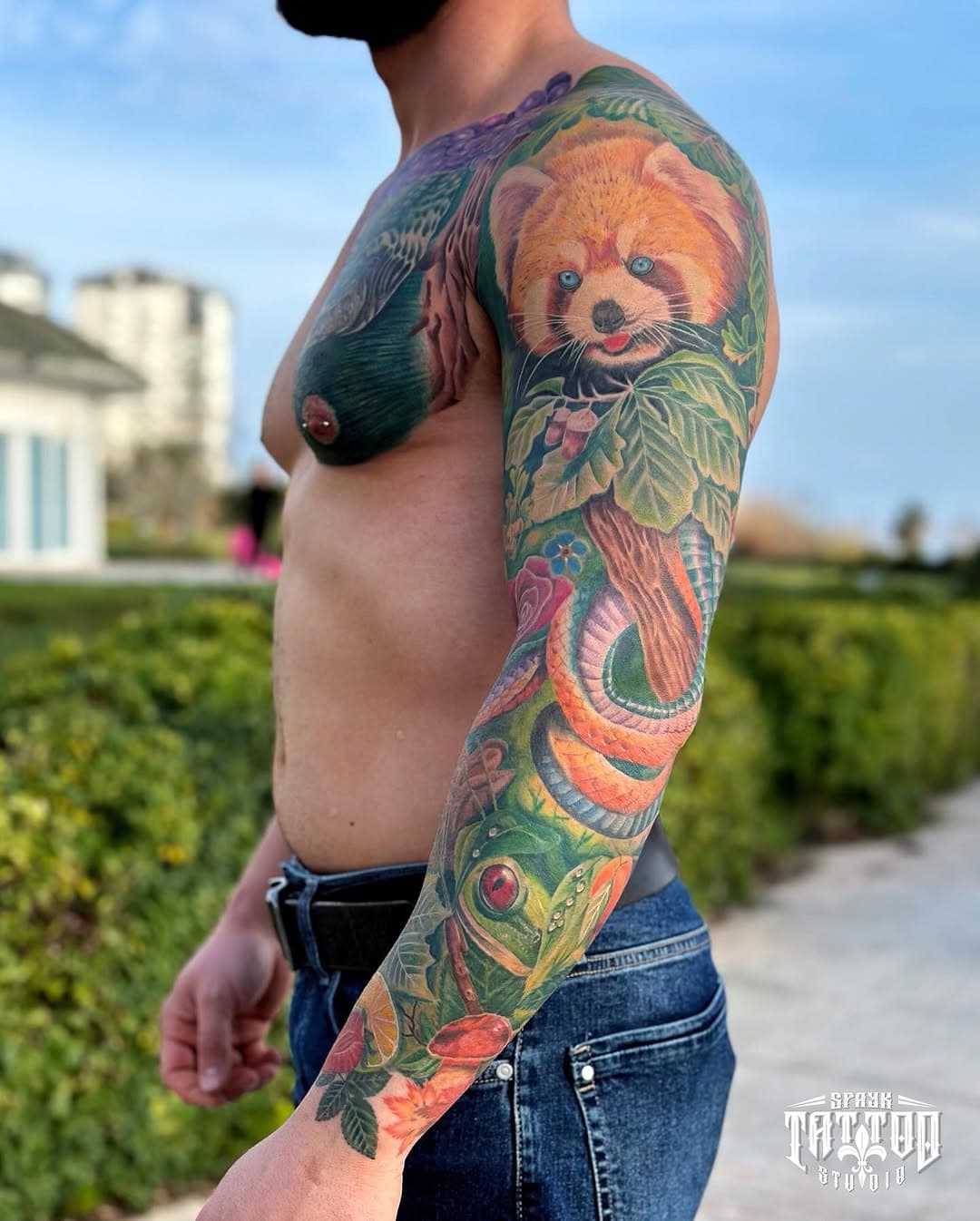 Color wildlife sleeve with red panda, snake, and tree frog