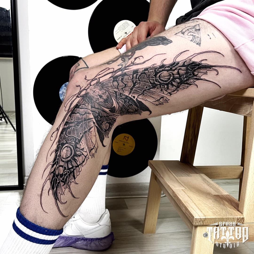 Blackwork tattoos in Antalya